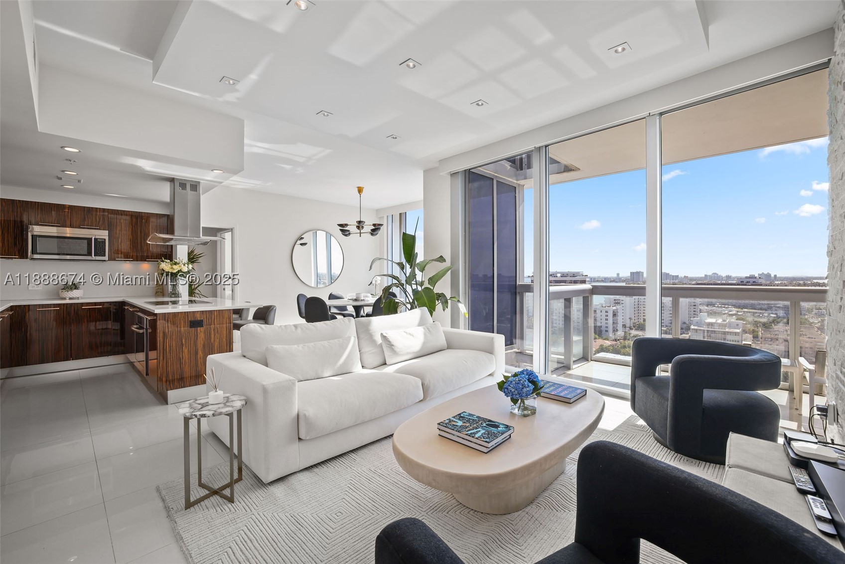 6899 Collins Ave 1610 — photo