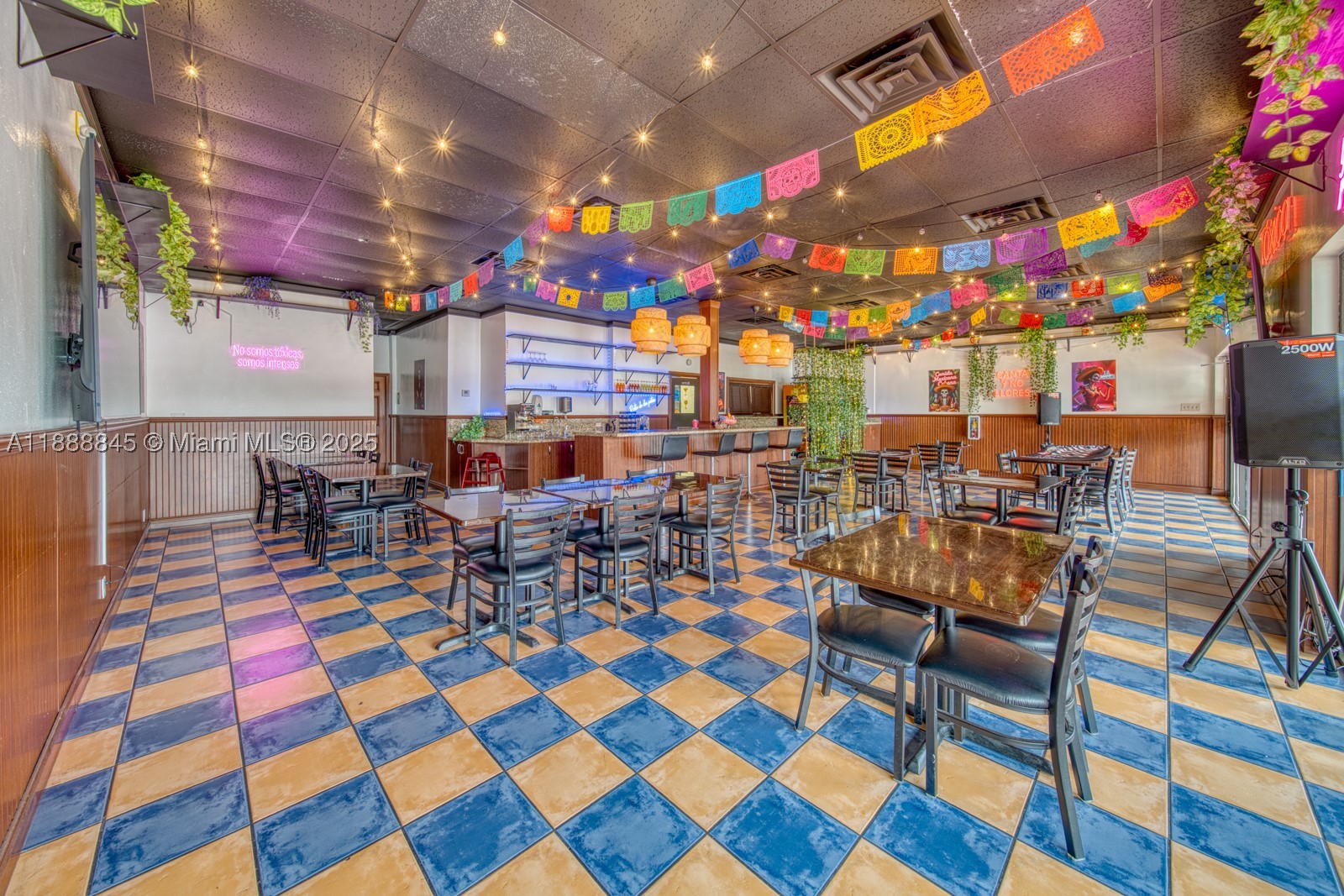 Restaurant and Bar For Sale On N Pine Island Road In Tamarac/Sunrise — photo