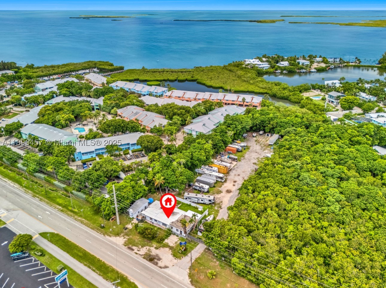 98468 Overseas Hwy — photo