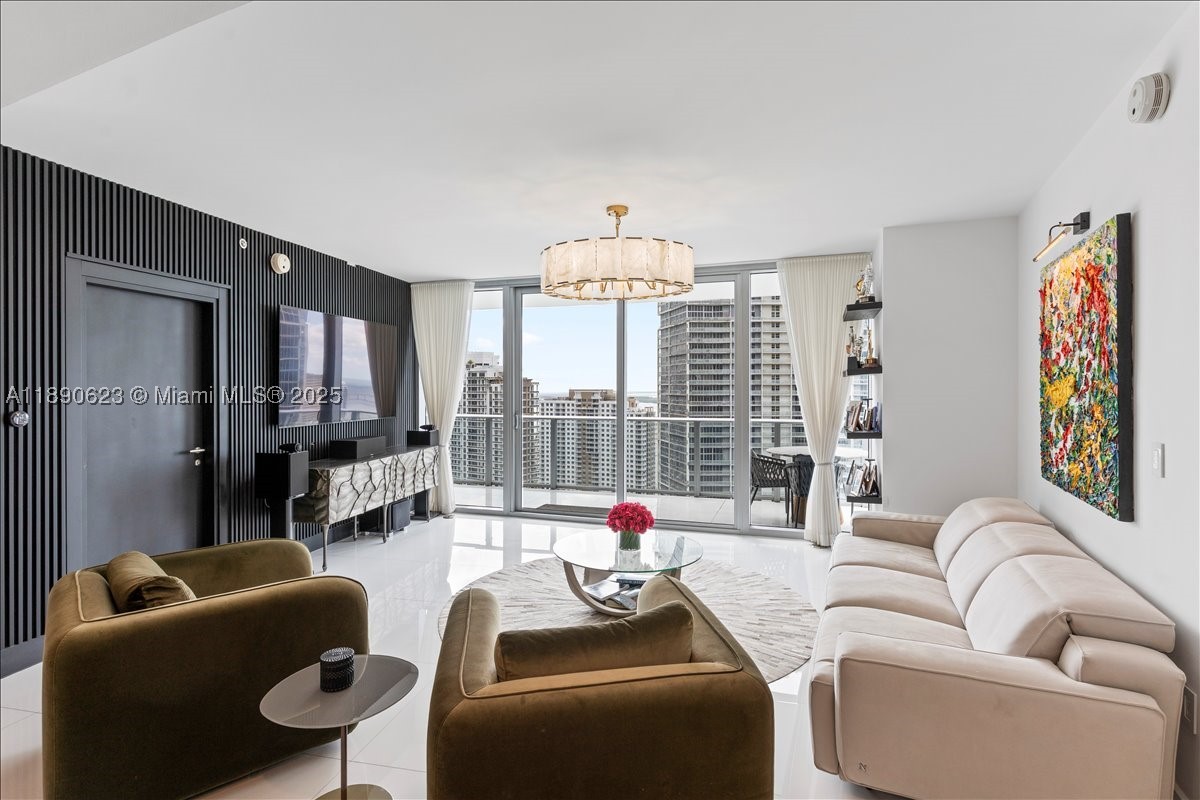 200 Biscayne Boulevard Way 3608 — photo