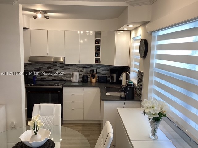 3133 S Ocean Dr 118 — photo