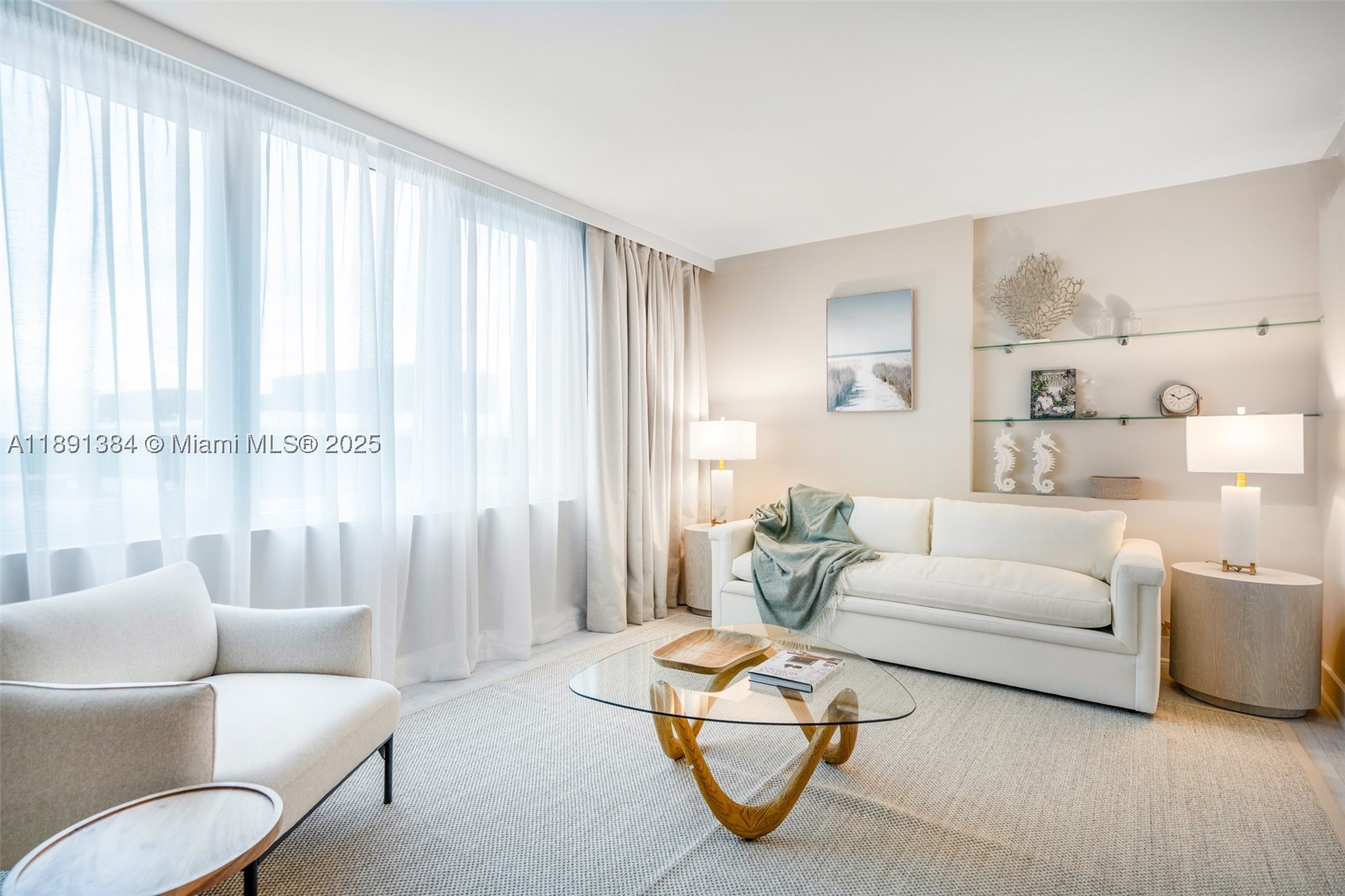 2301 Collins Ave 836 — photo