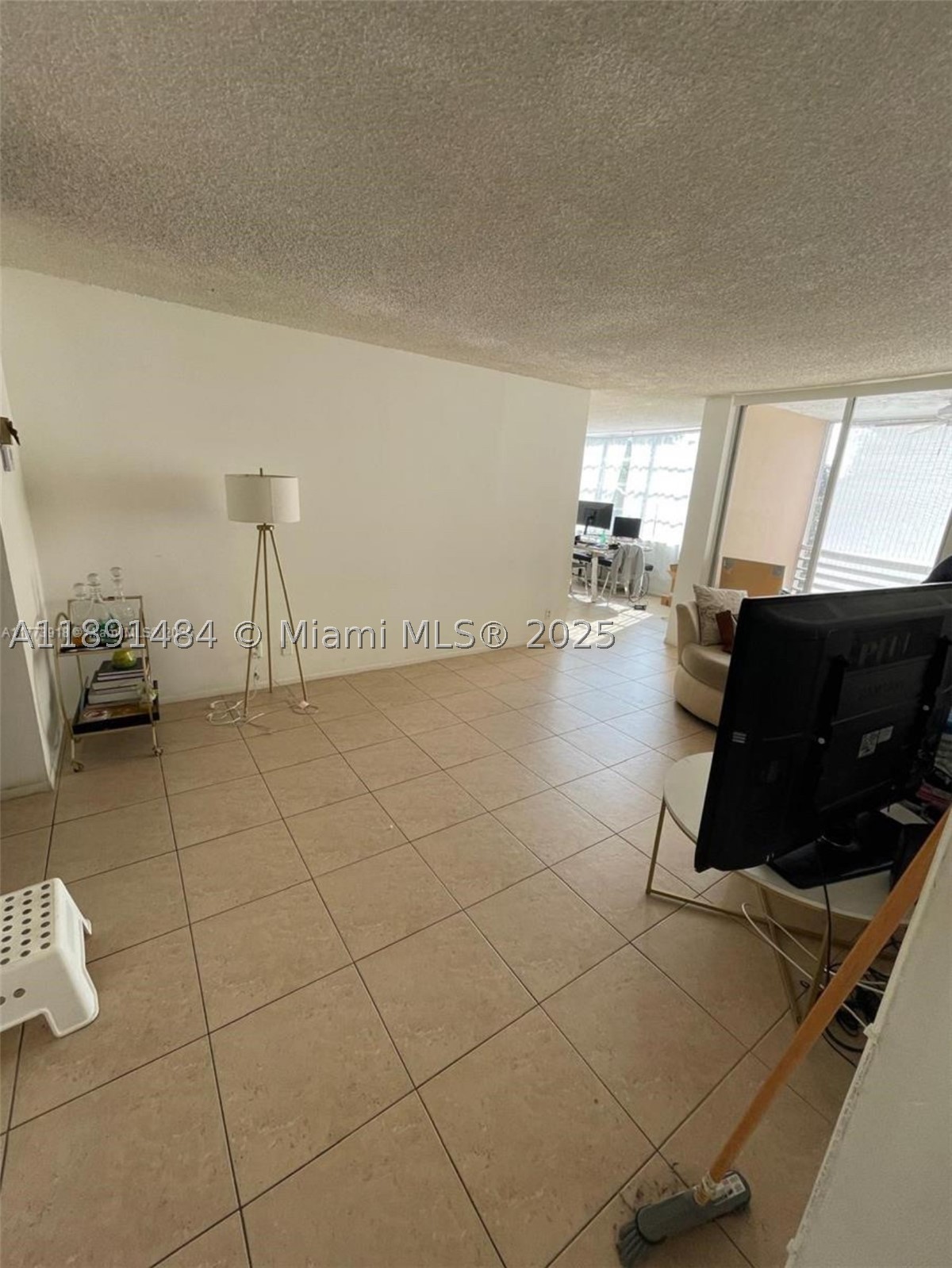 9460 Live Oak Pl 309 — photo