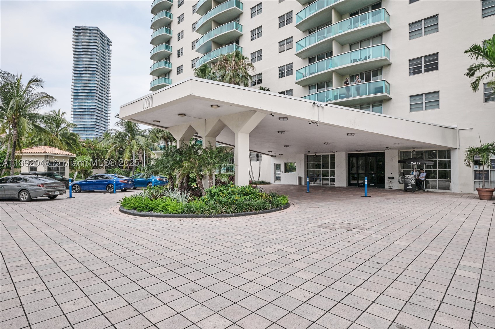 19370 Collins Ave 407 — photo