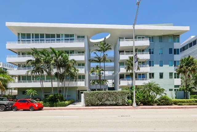 7800 Collins Ave 203 — photo