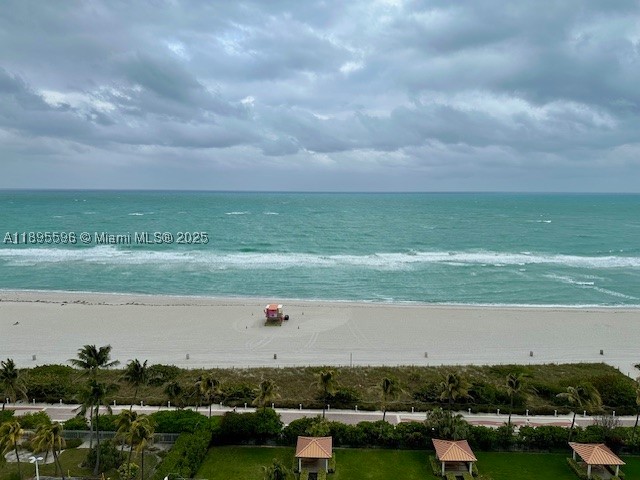 2625 Collins Ave 1507 — photo