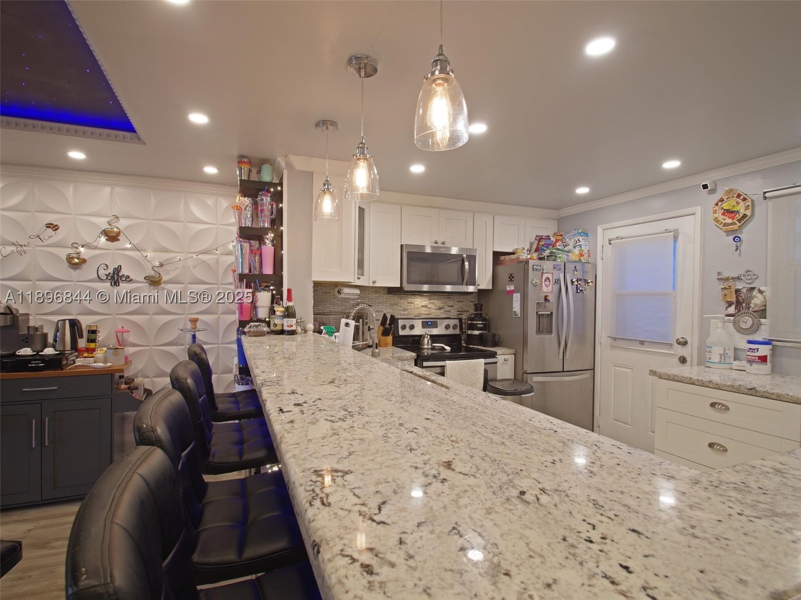 420 NE 12th Ave 401 — photo