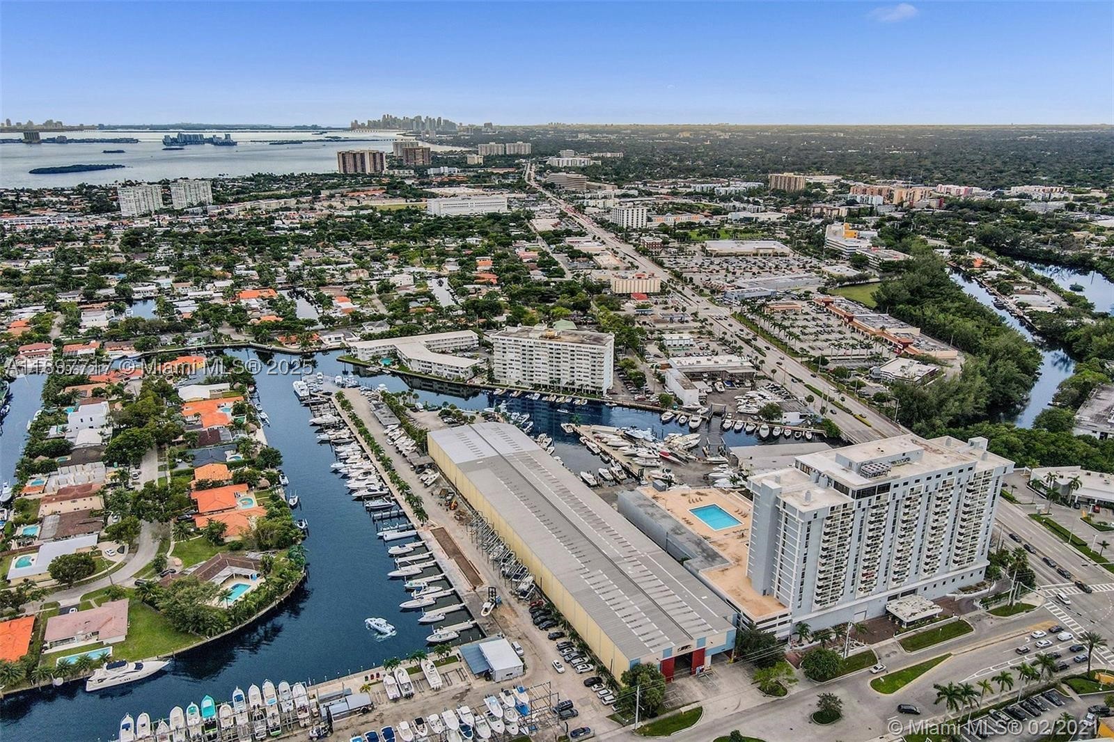 13499 Biscayne Blvd 811 — photo