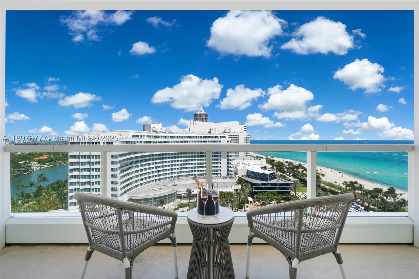 4391 Collins Ave 1403 — photo
