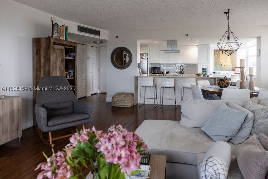 1300 Saint Charles Place Ph12 — photo