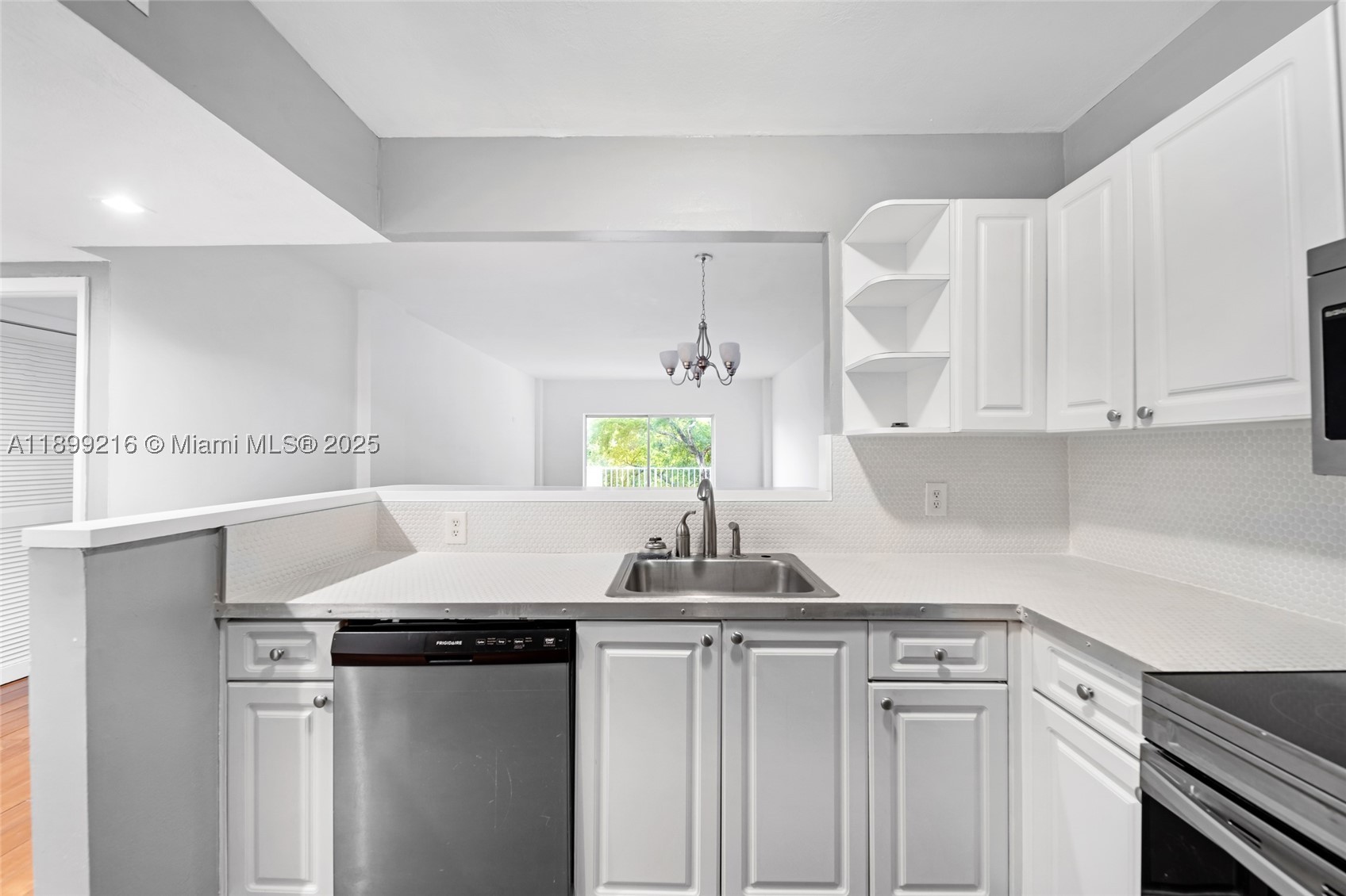 1455 N Treasure Dr 3K — photo