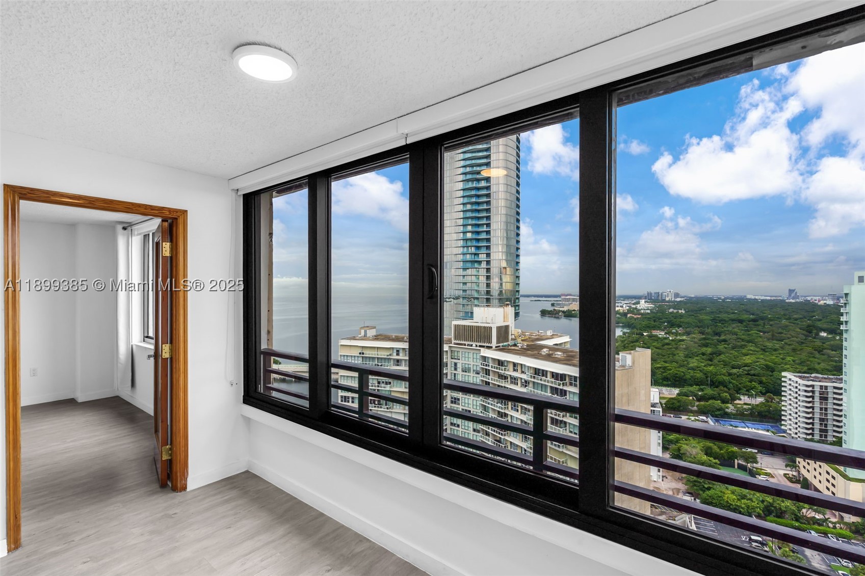 2333 Brickell Ave Ph208 — photo