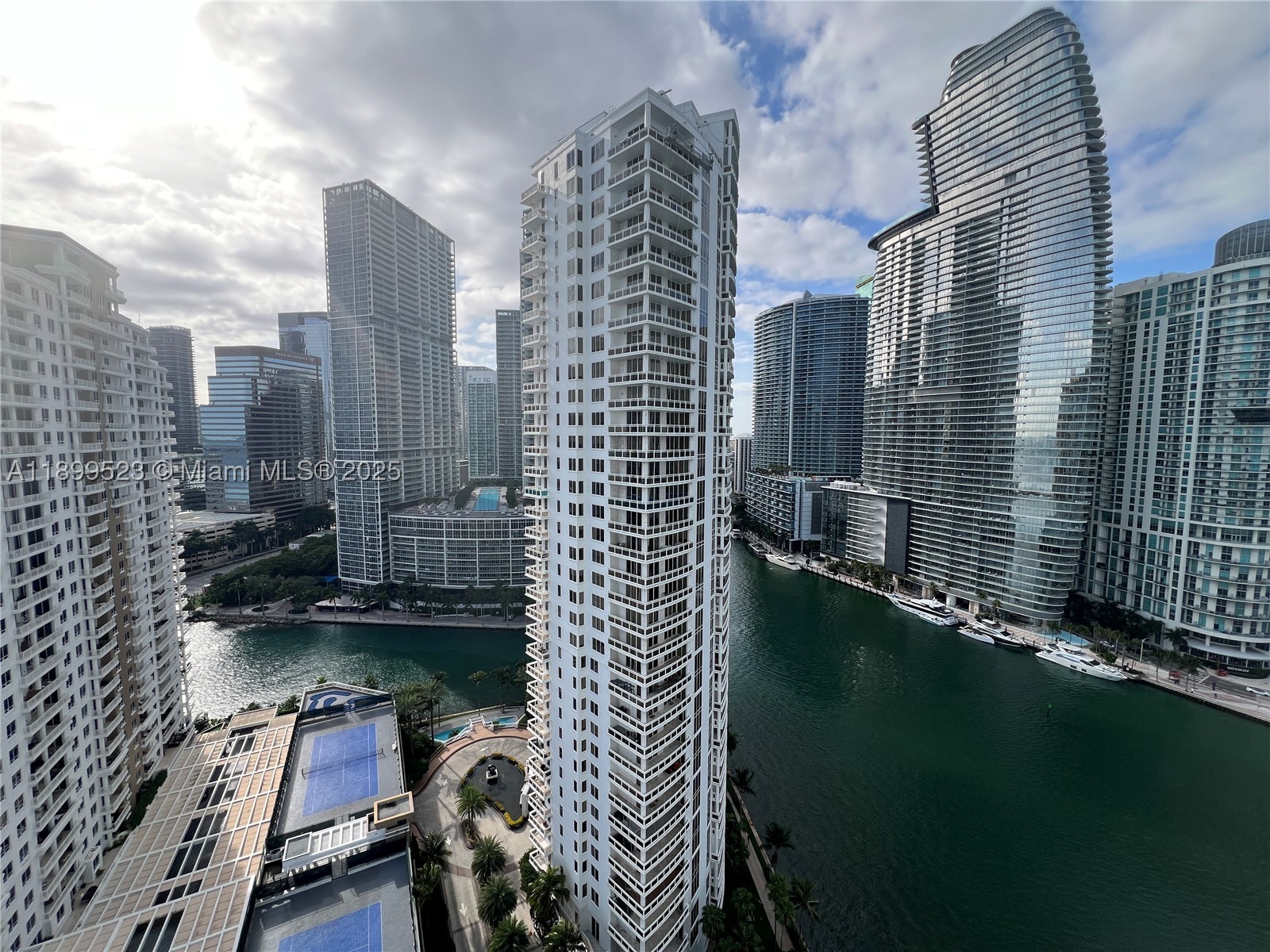 900 Brickell Key Blvd 2205 — photo