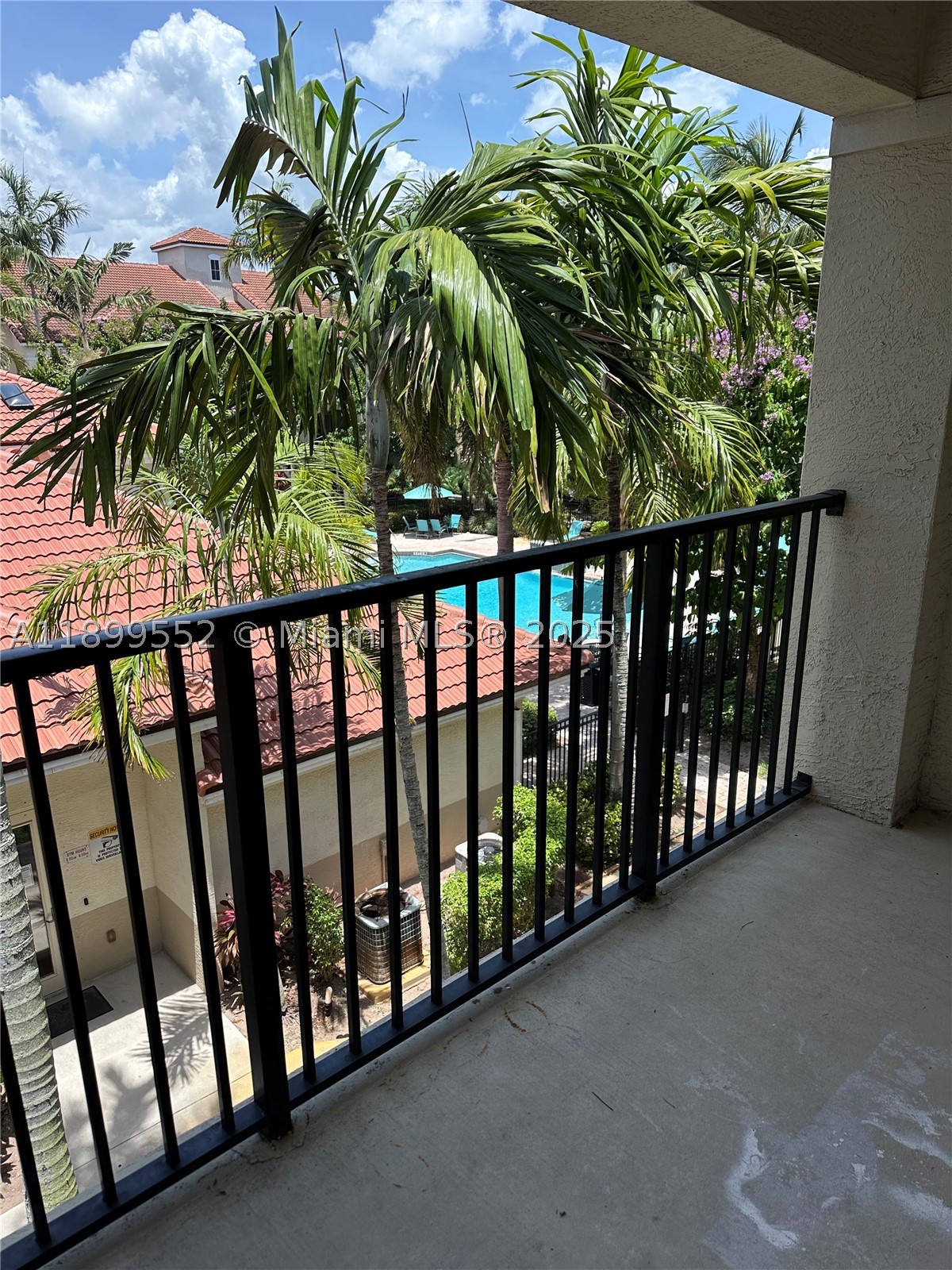 5840 W Sample Rd 306 — photo