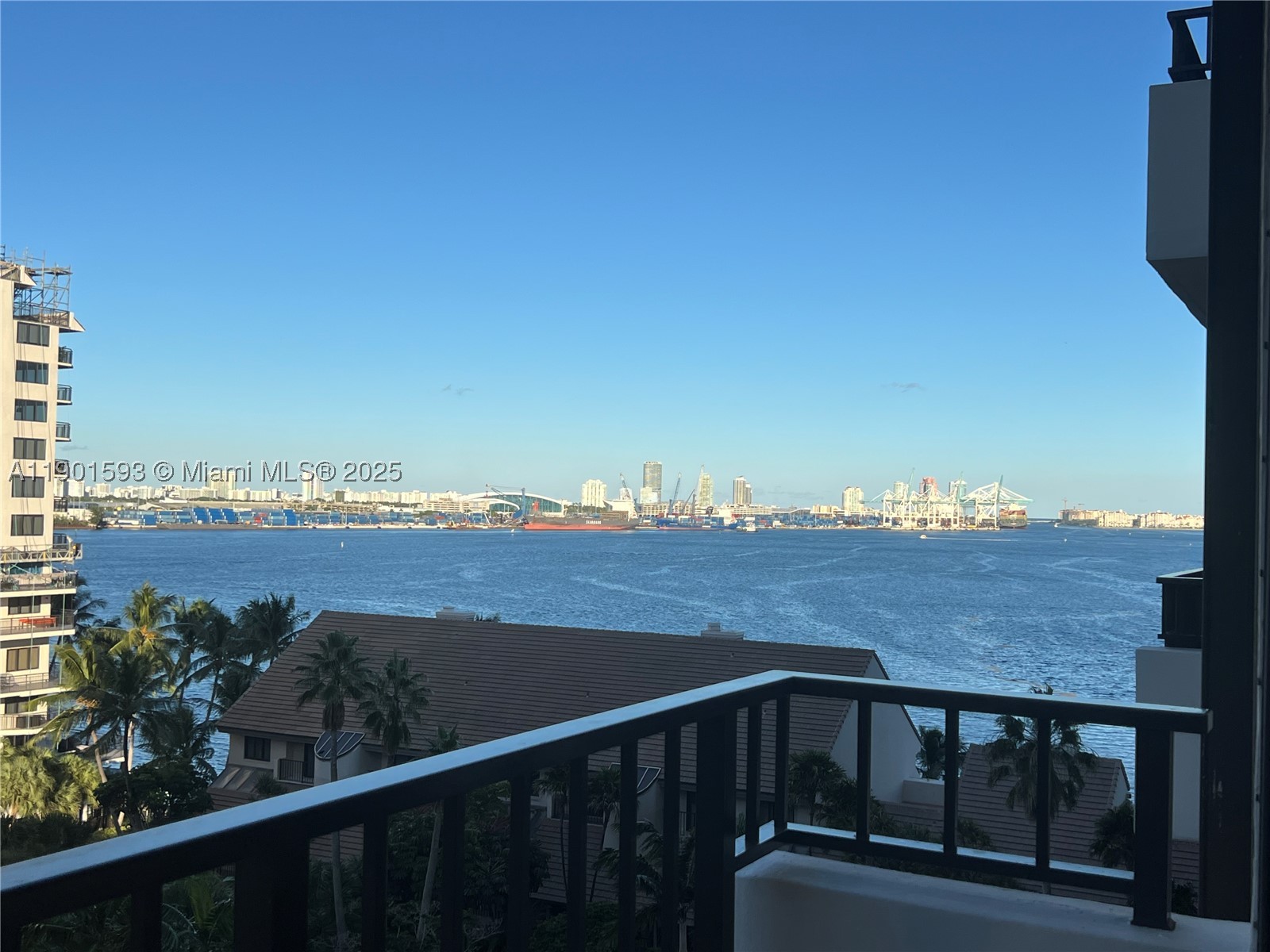 520 Brickell Key Dr a900 — photo