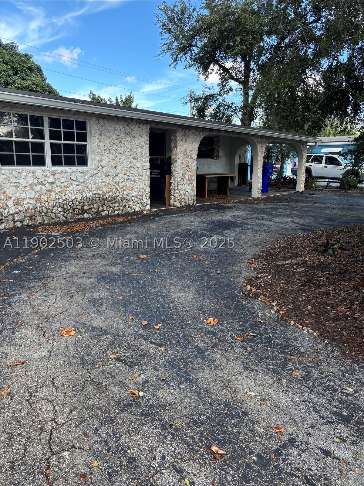6541 Sherman St — photo