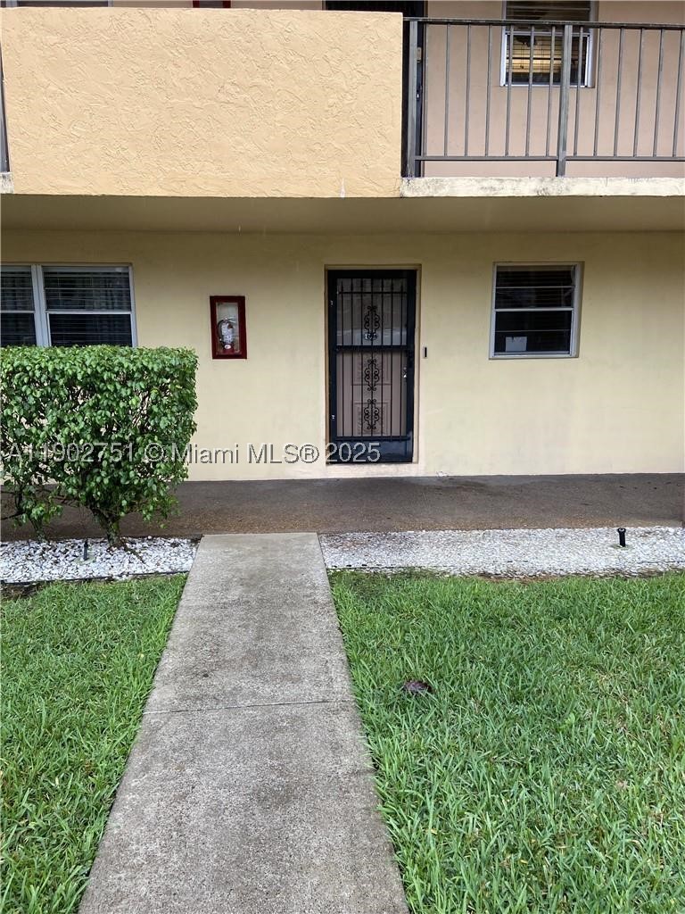 3955 N Nob Hill Rd 101 — photo