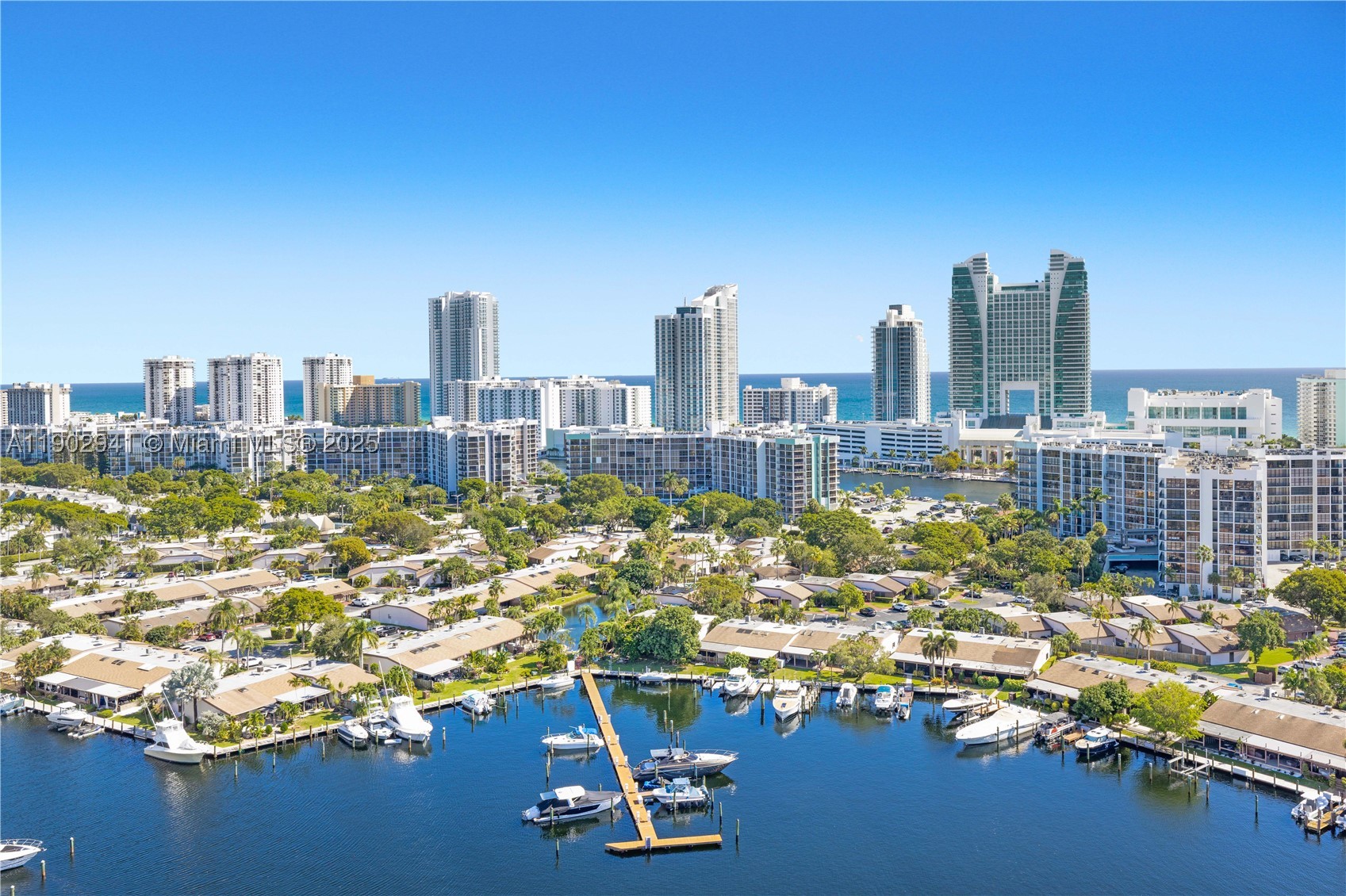 300 Three Islands Blvd Ph2a — photo