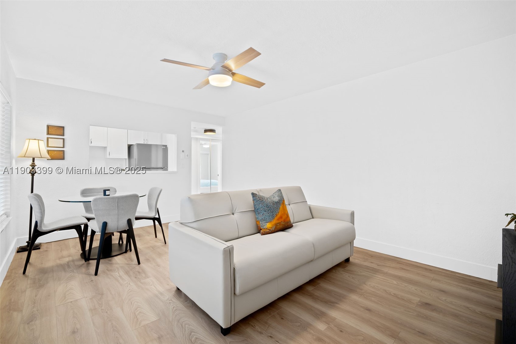 9241 Collins Ave 11 — photo