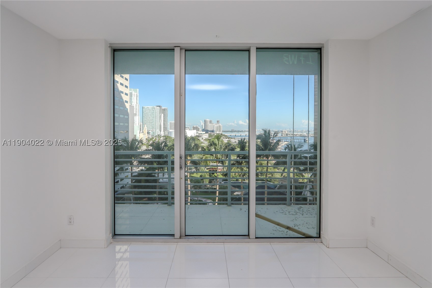 325 S Biscayne Blvd 1722 — photo