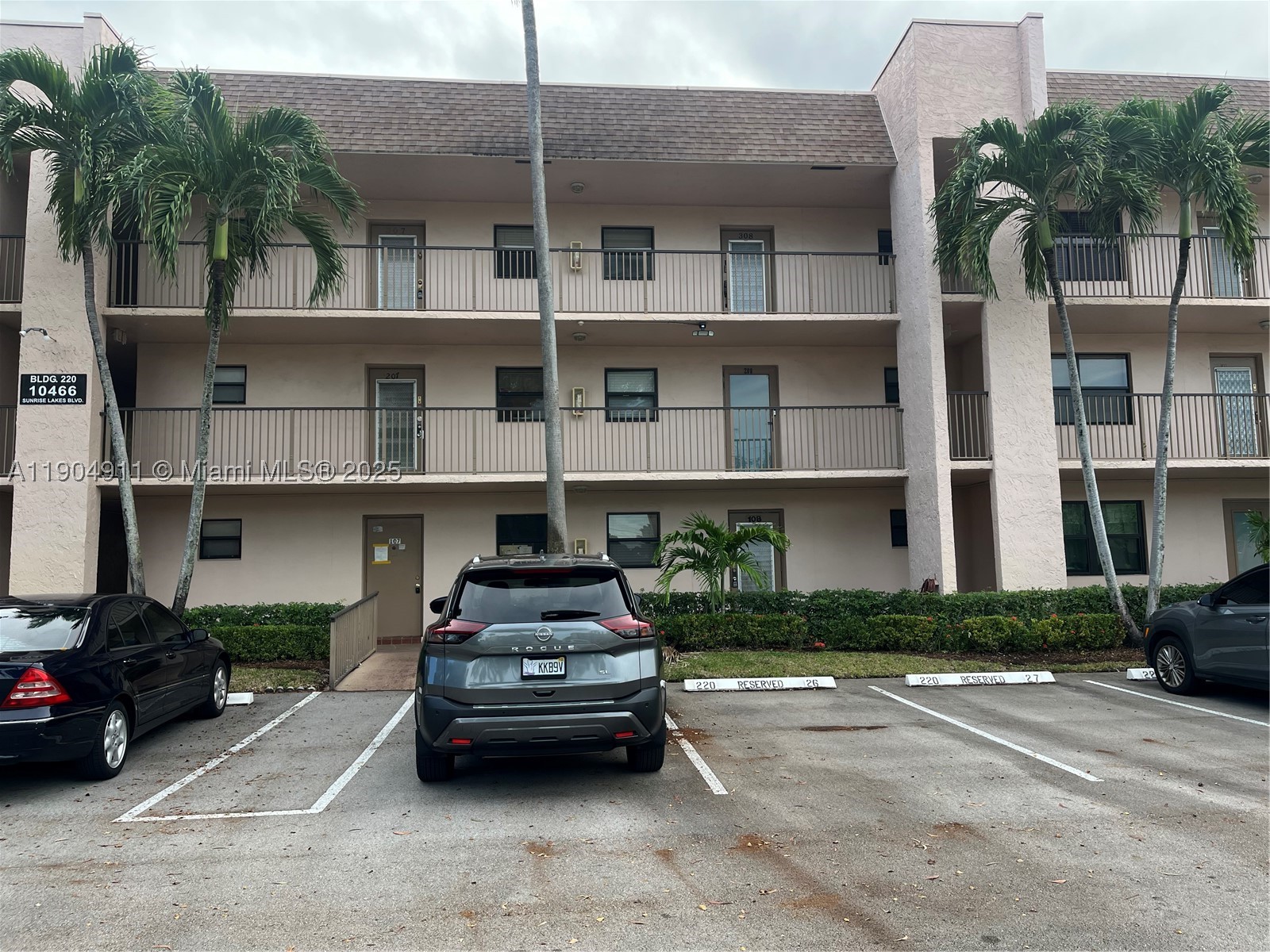 10466 Sunrise Lakes Blvd 108 — photo
