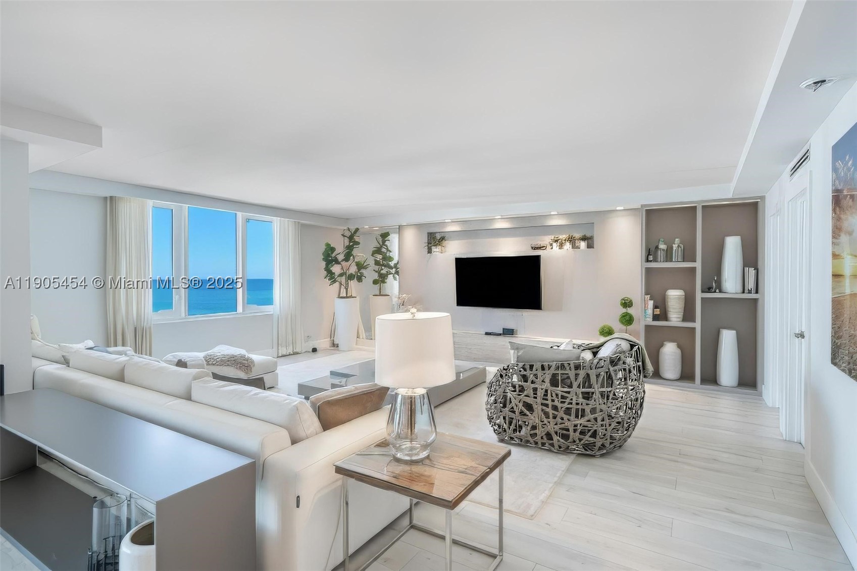 2301 Collins Ave 1414/1415 — photo