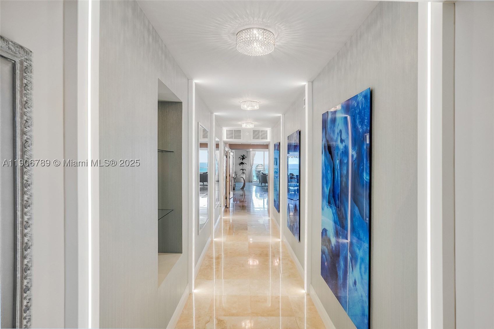 20201 E Country Club Dr 1903 — photo