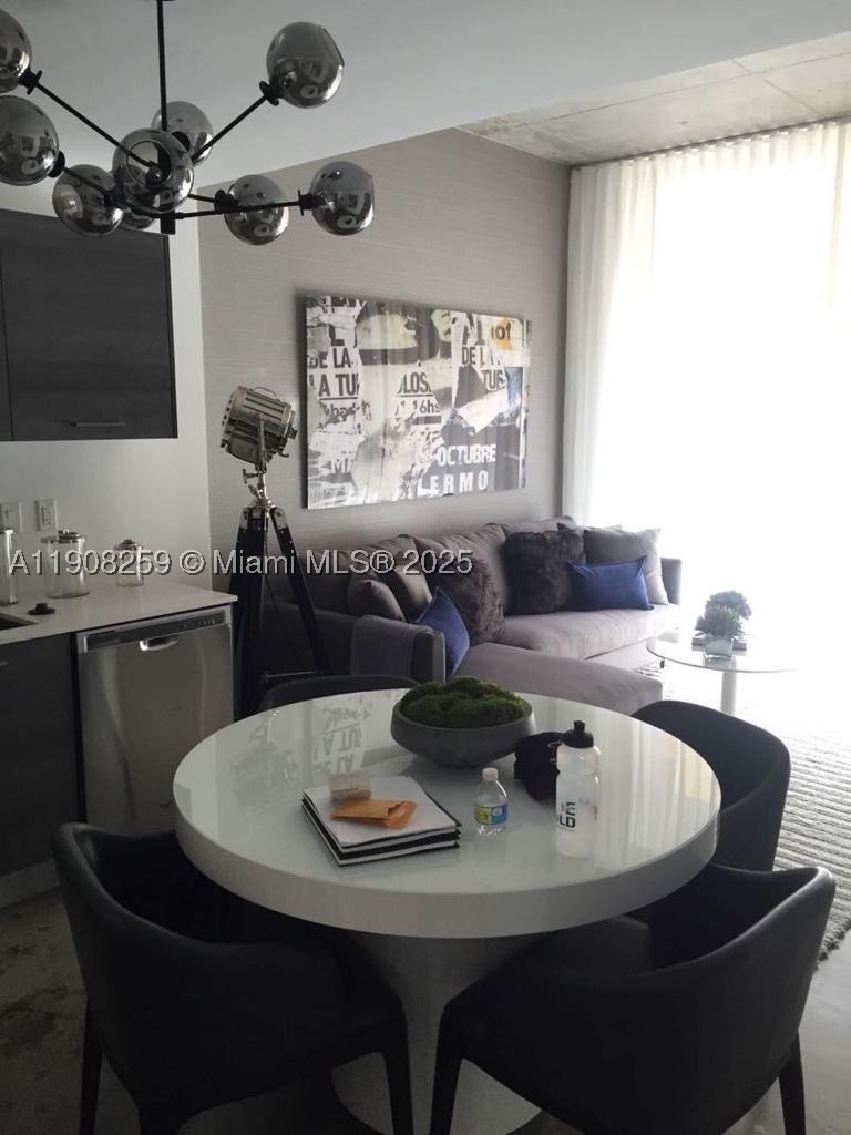 151 SE 1st St 903 — photo
