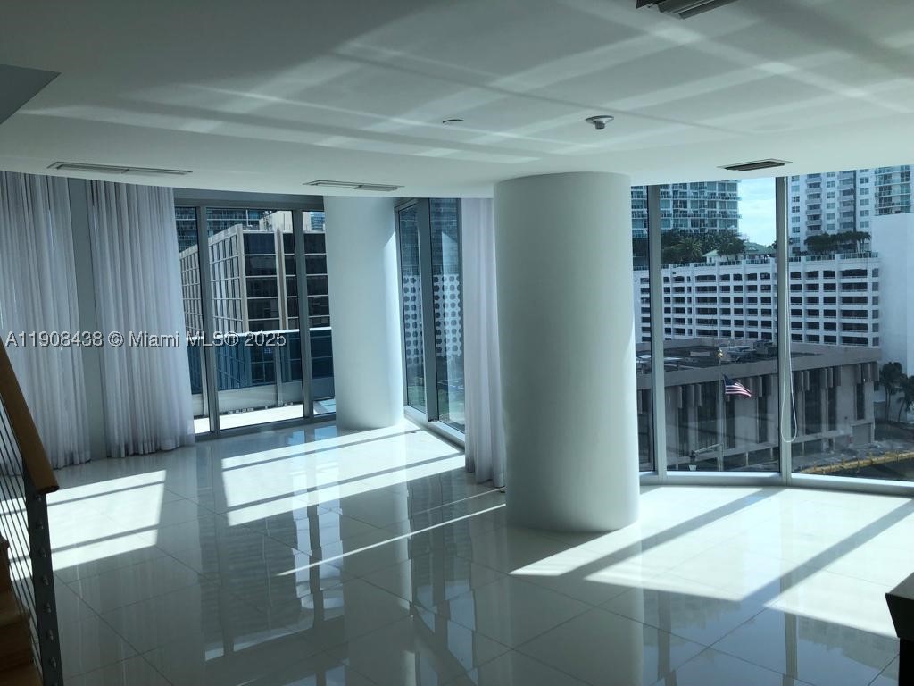 200 Biscayne Boulevard Way 902 — photo