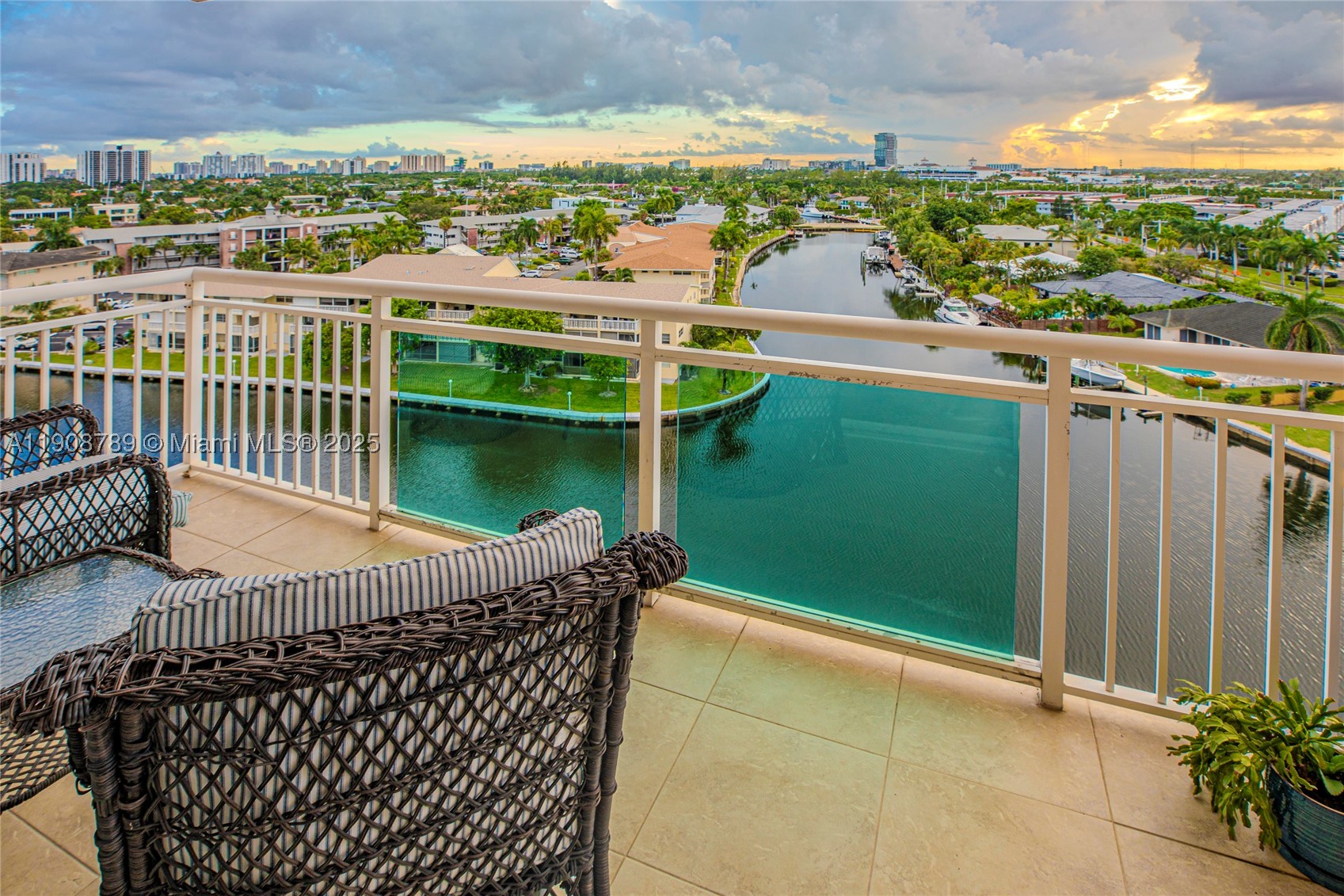 437 Golden Isles Dr 9B-C — photo
