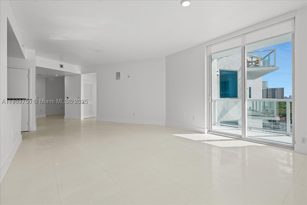 3030 NE 188 Street 604 — photo