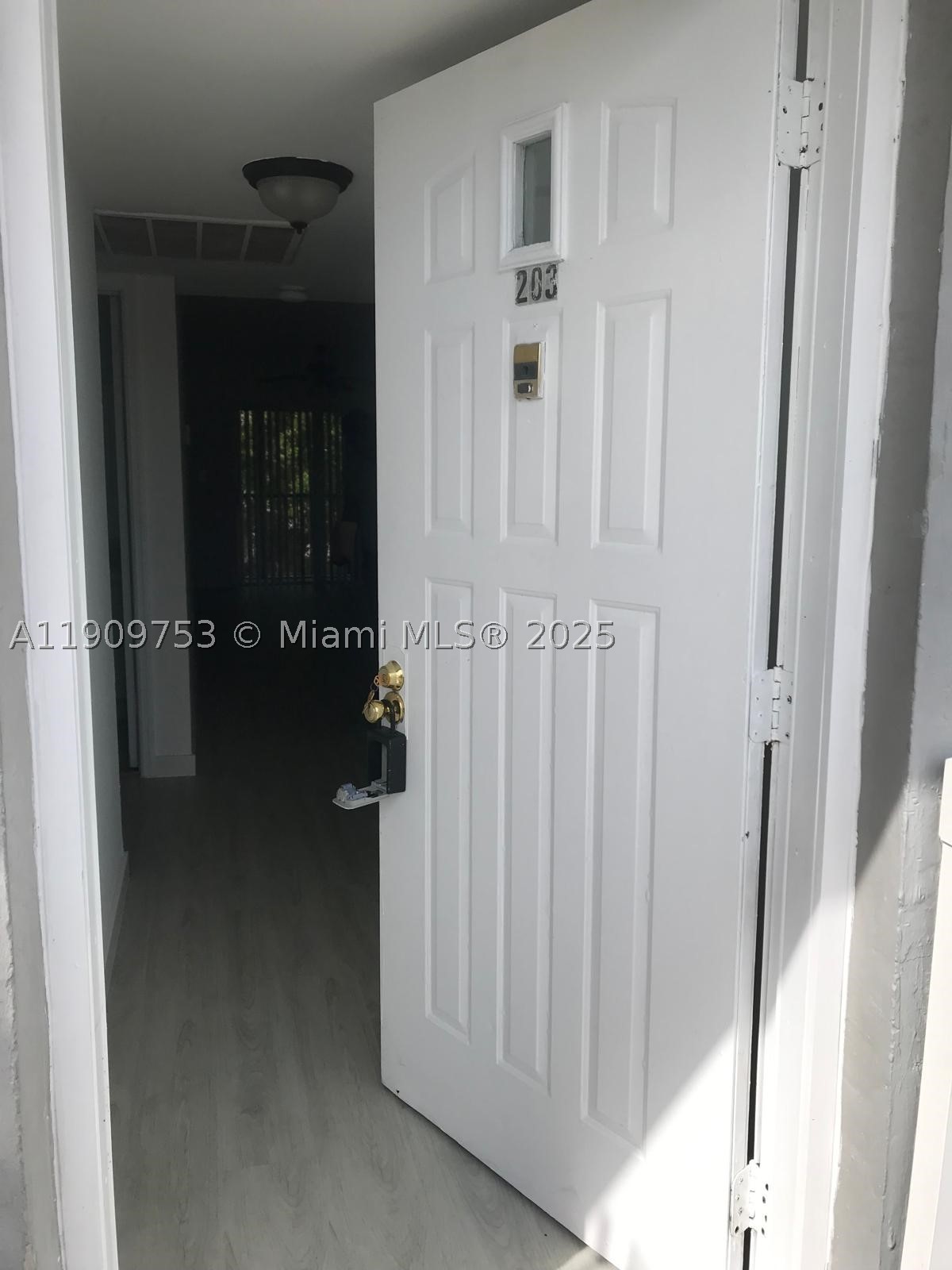 438 NE 210th Cir Ter 203-4B — photo