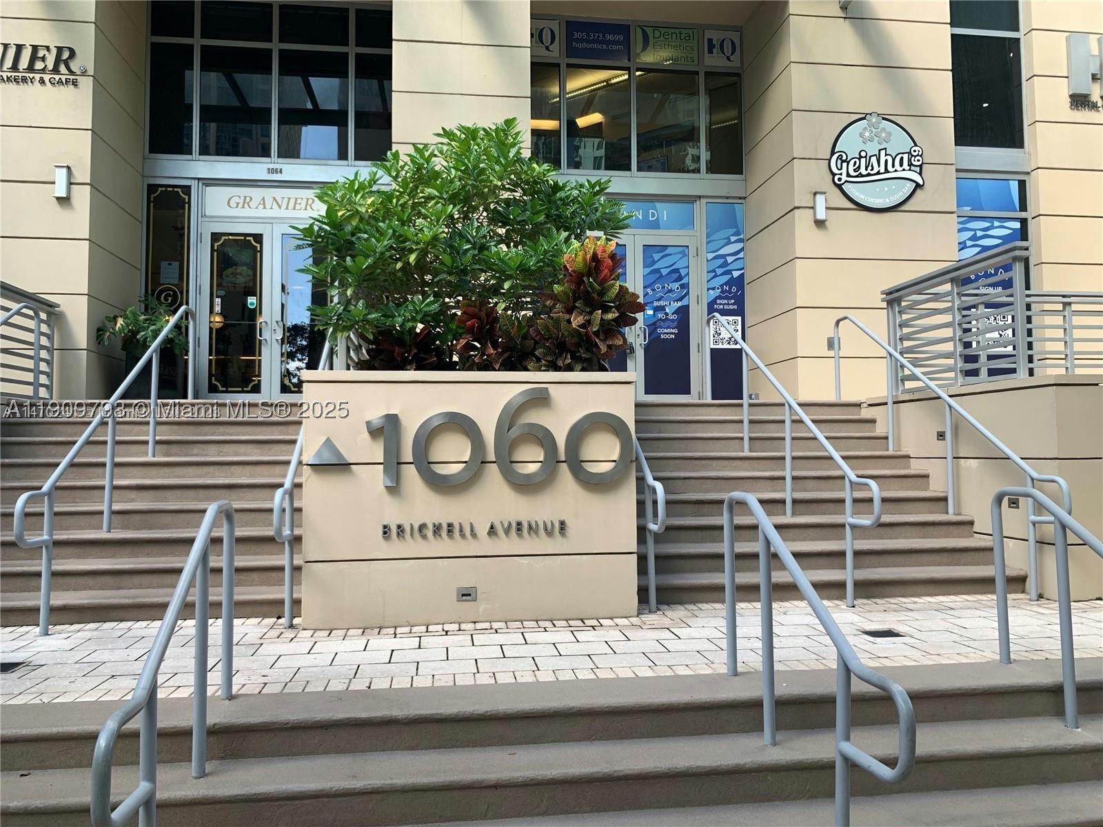 1060 Brickell Ave 1701 — photo