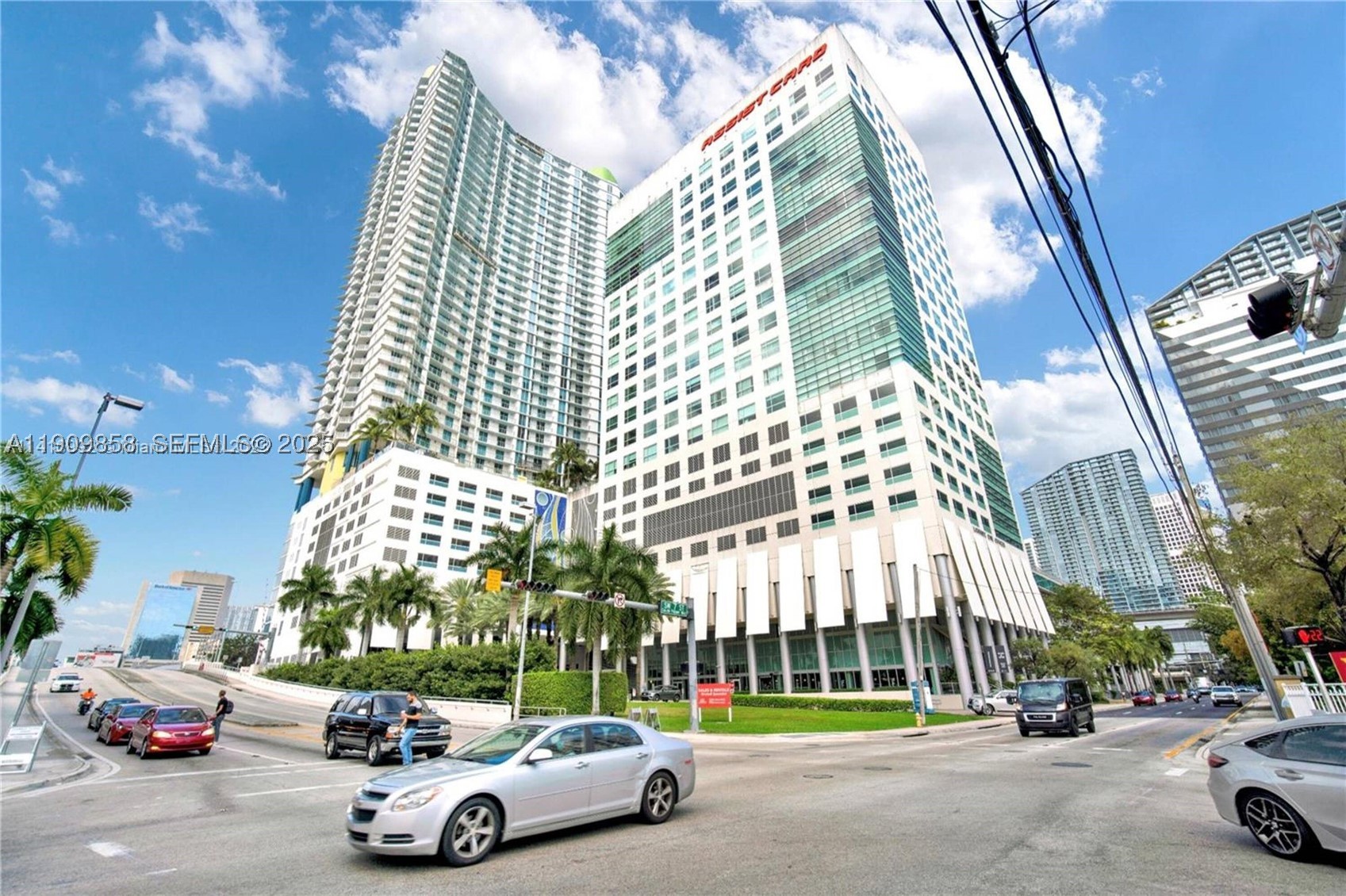 175 SW 7 St 1100-1101 — photo