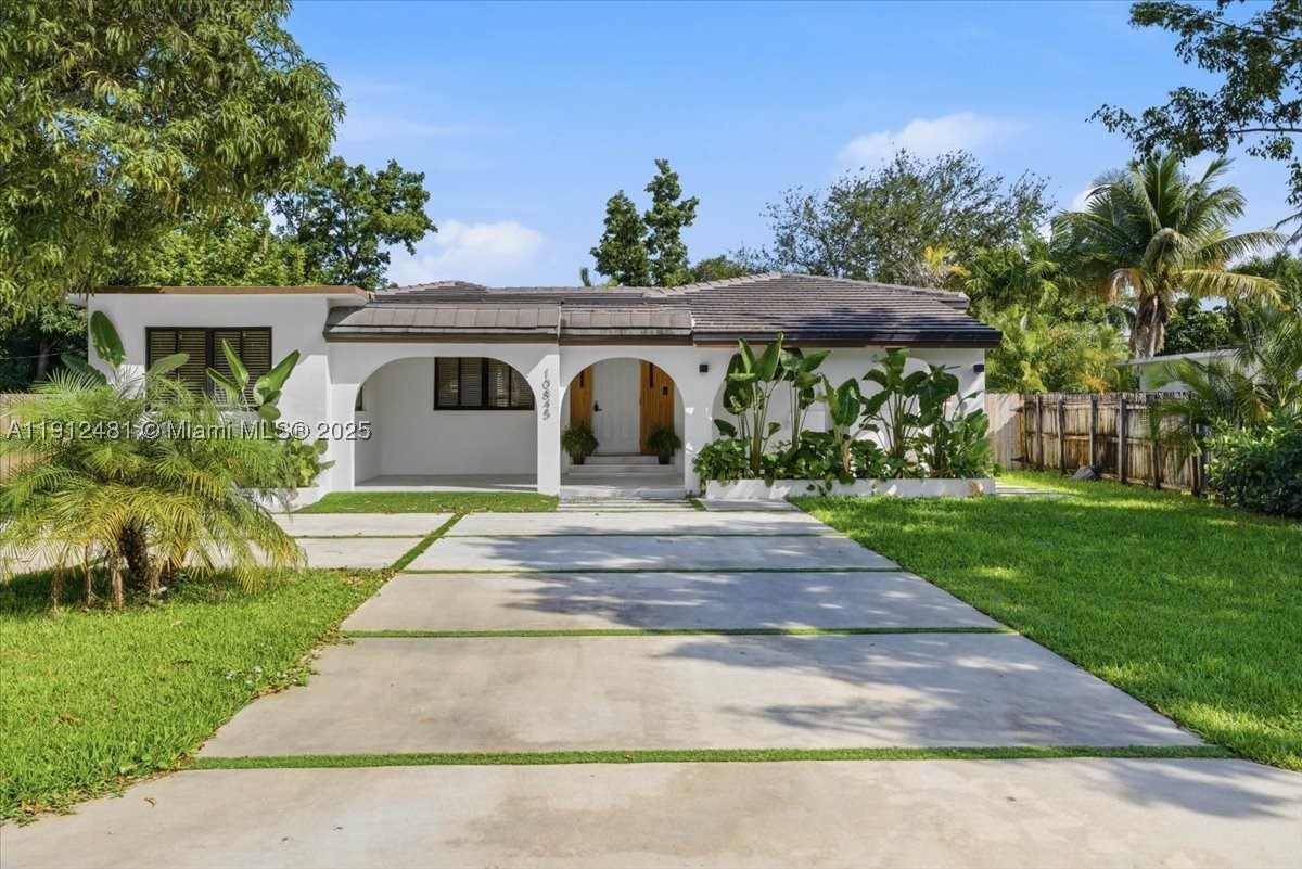 10845 Peachtree Dr — photo