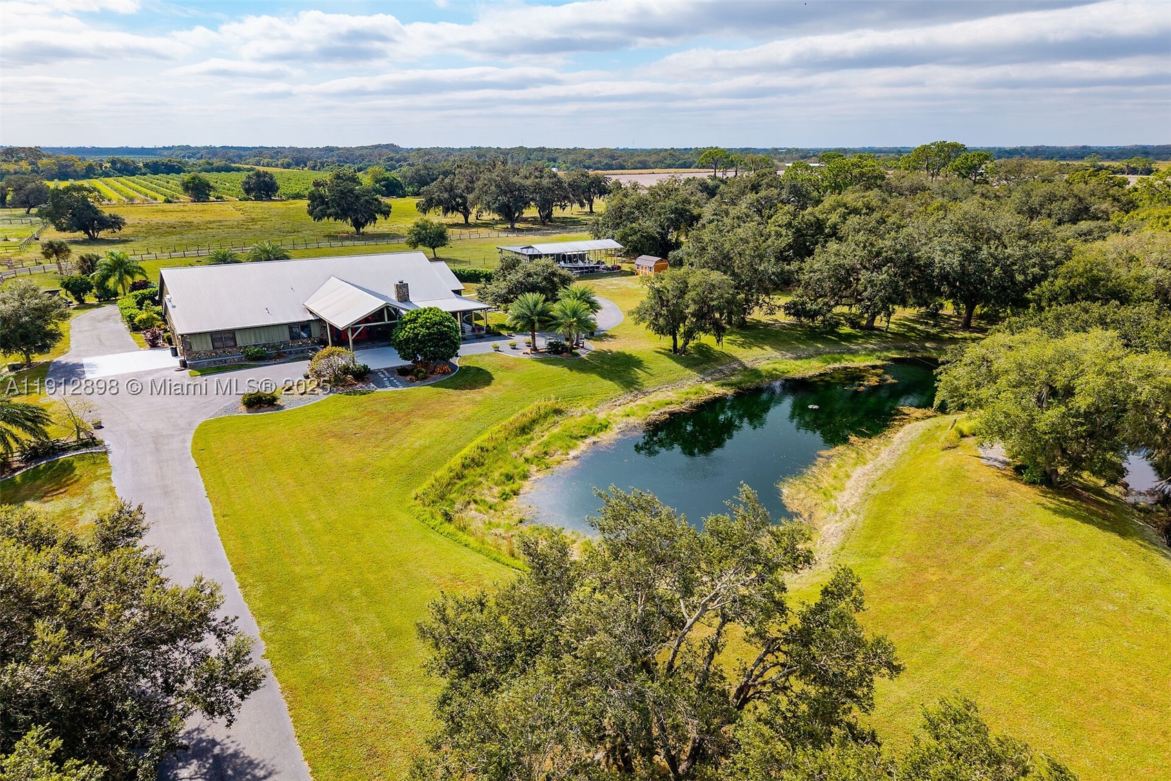 5675 County Road 78 — photo