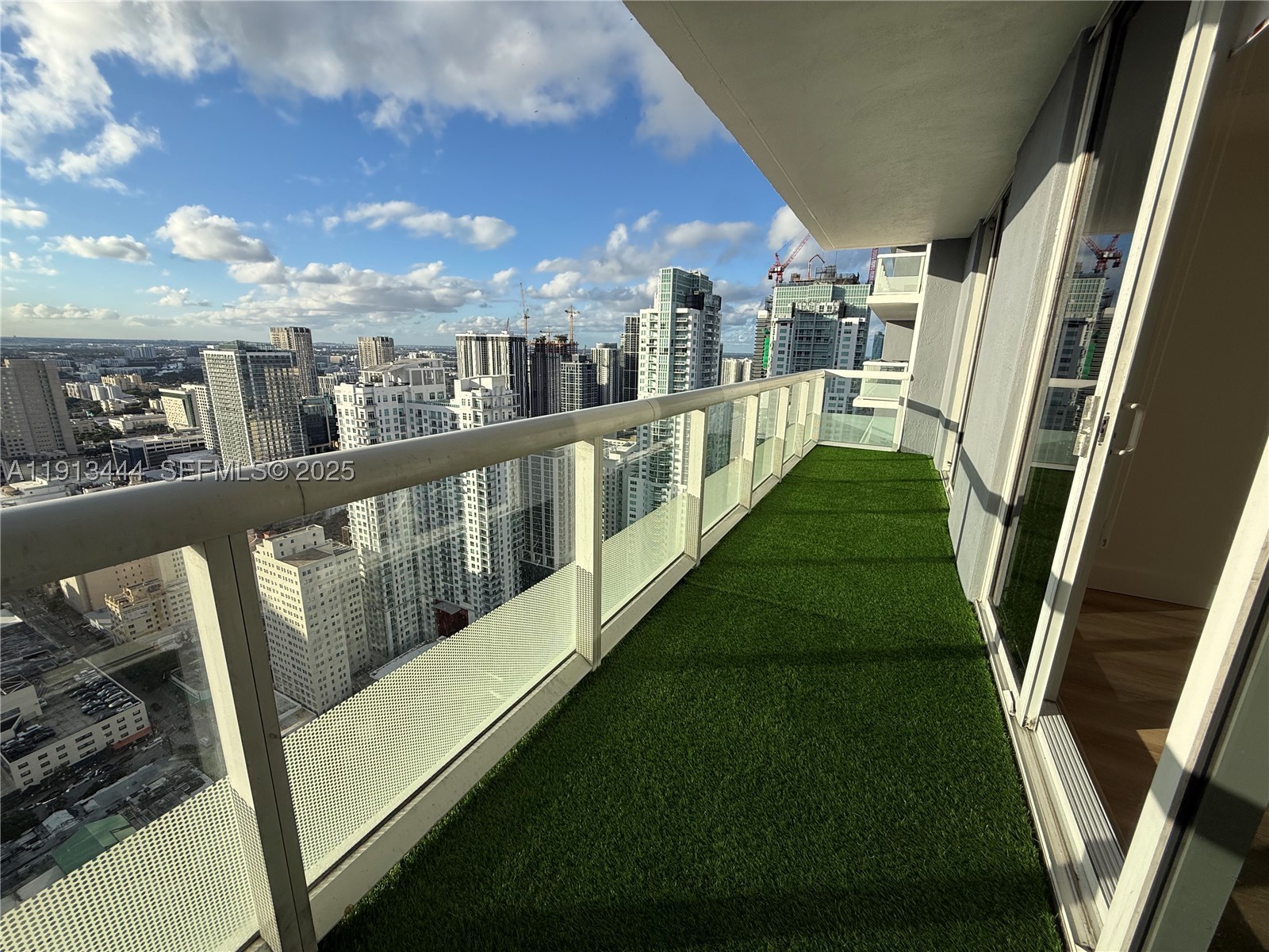 50 Biscayne Blvd 4807 — photo