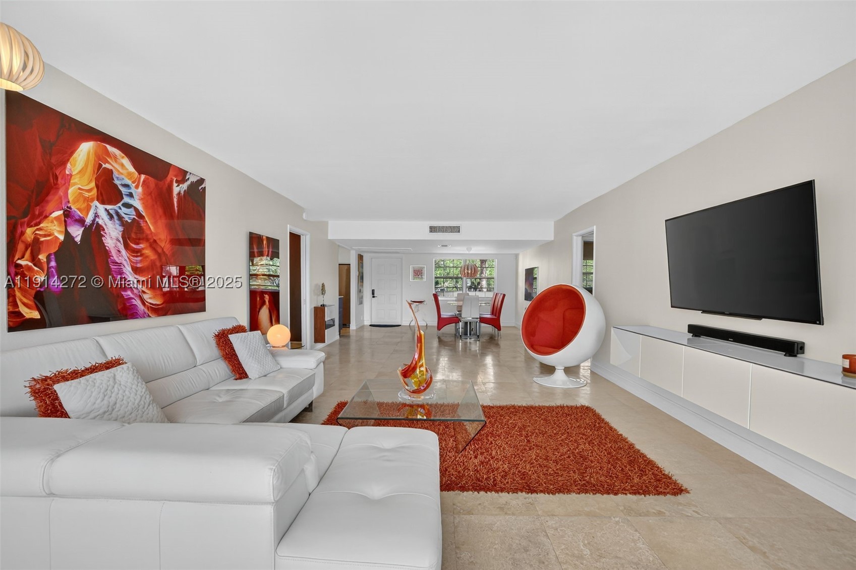 3611 Oaks Clubhouse Dr 202 — photo
