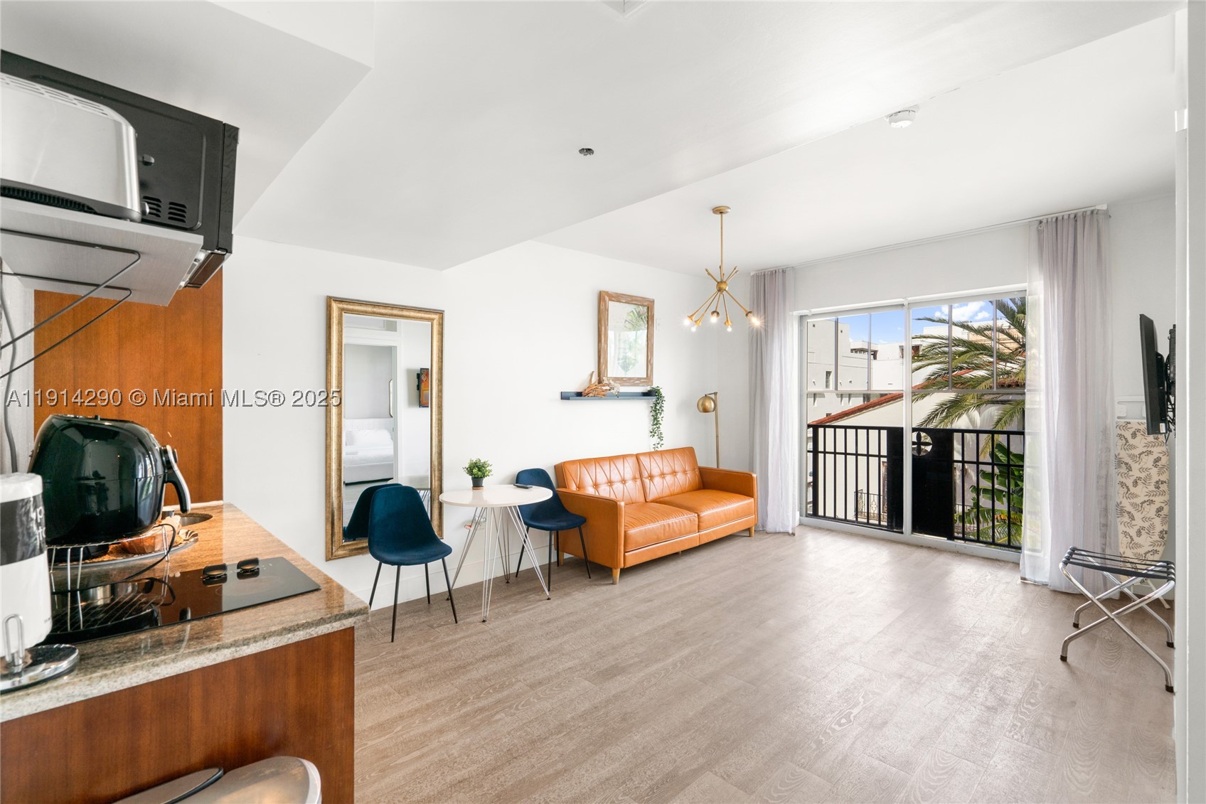 1060 Ocean Dr D307 — photo