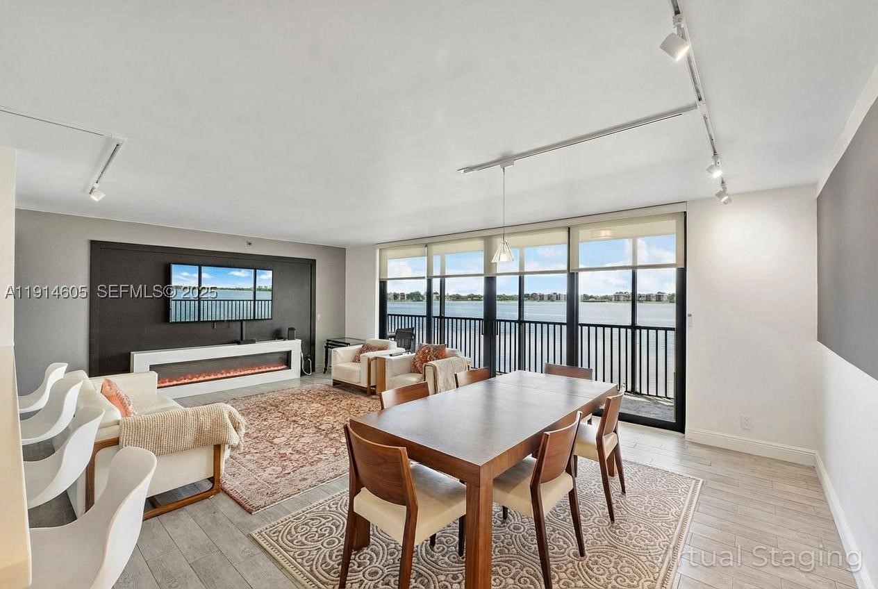 105 Lake Emerald Dr 216 — photo