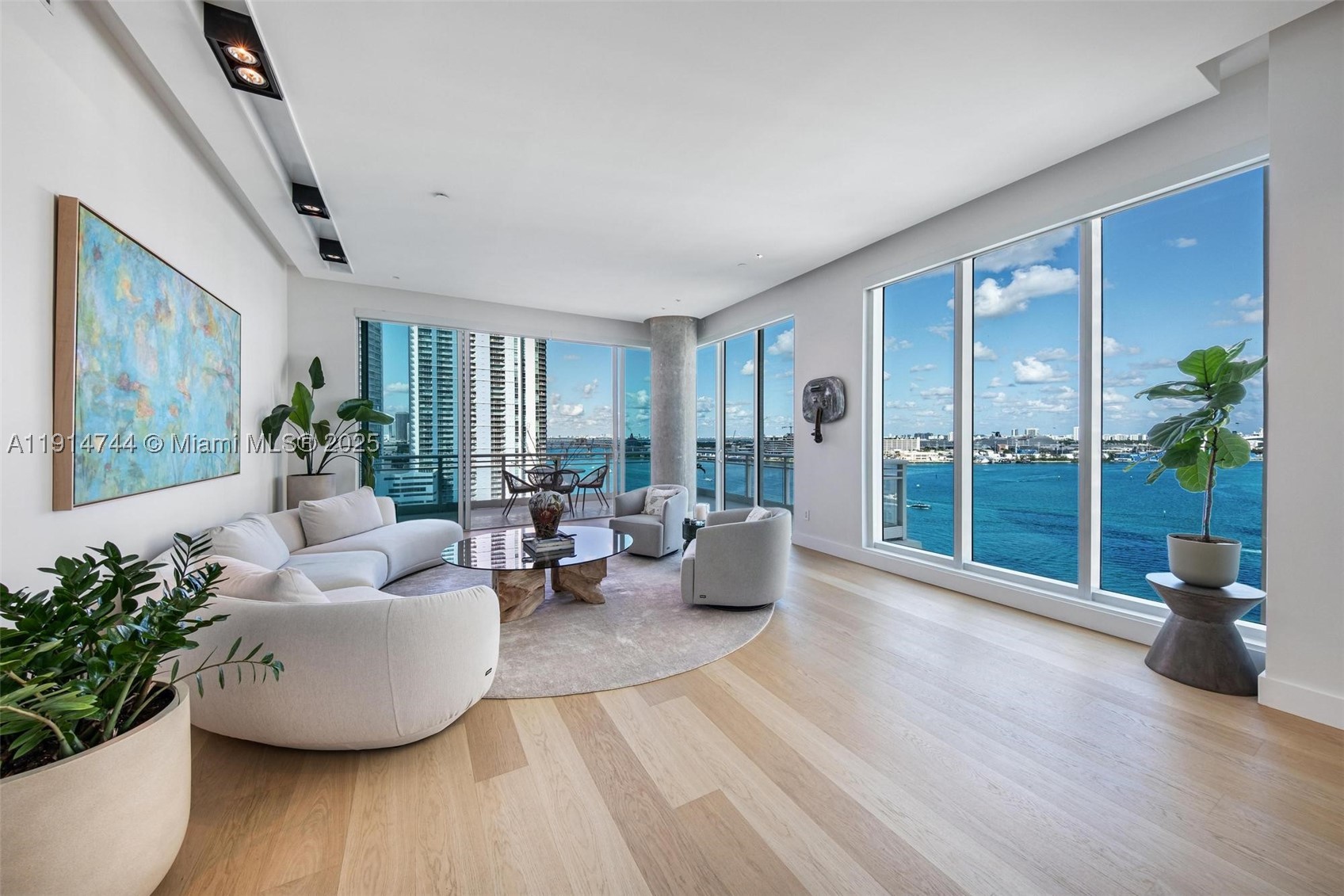 900 Brickell Key Blvd 1403 — photo
