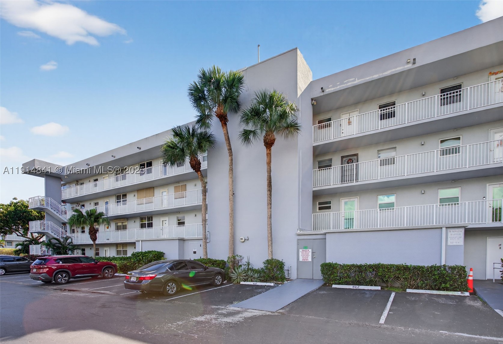 115 Royal Park Dr 2C — photo