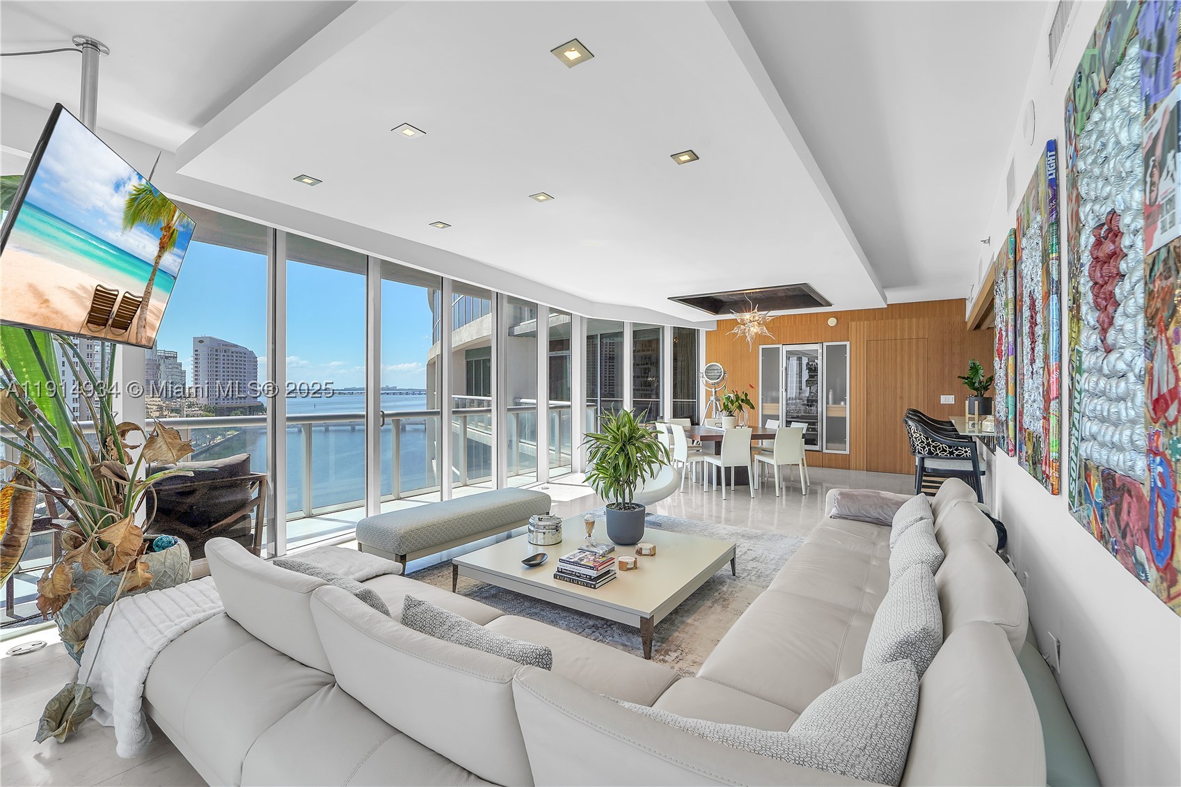 465 Brickell Ave 1001 — photo