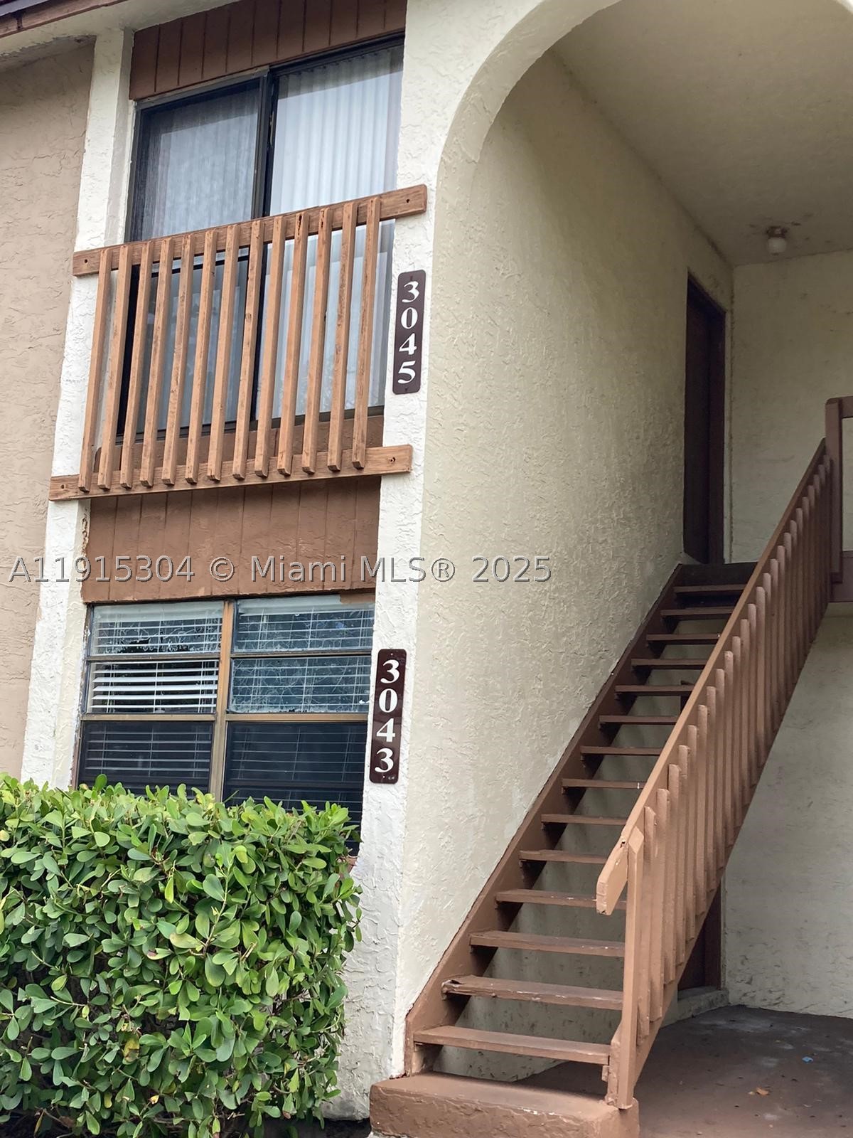 3045 NW 118th Dr 227-F — photo