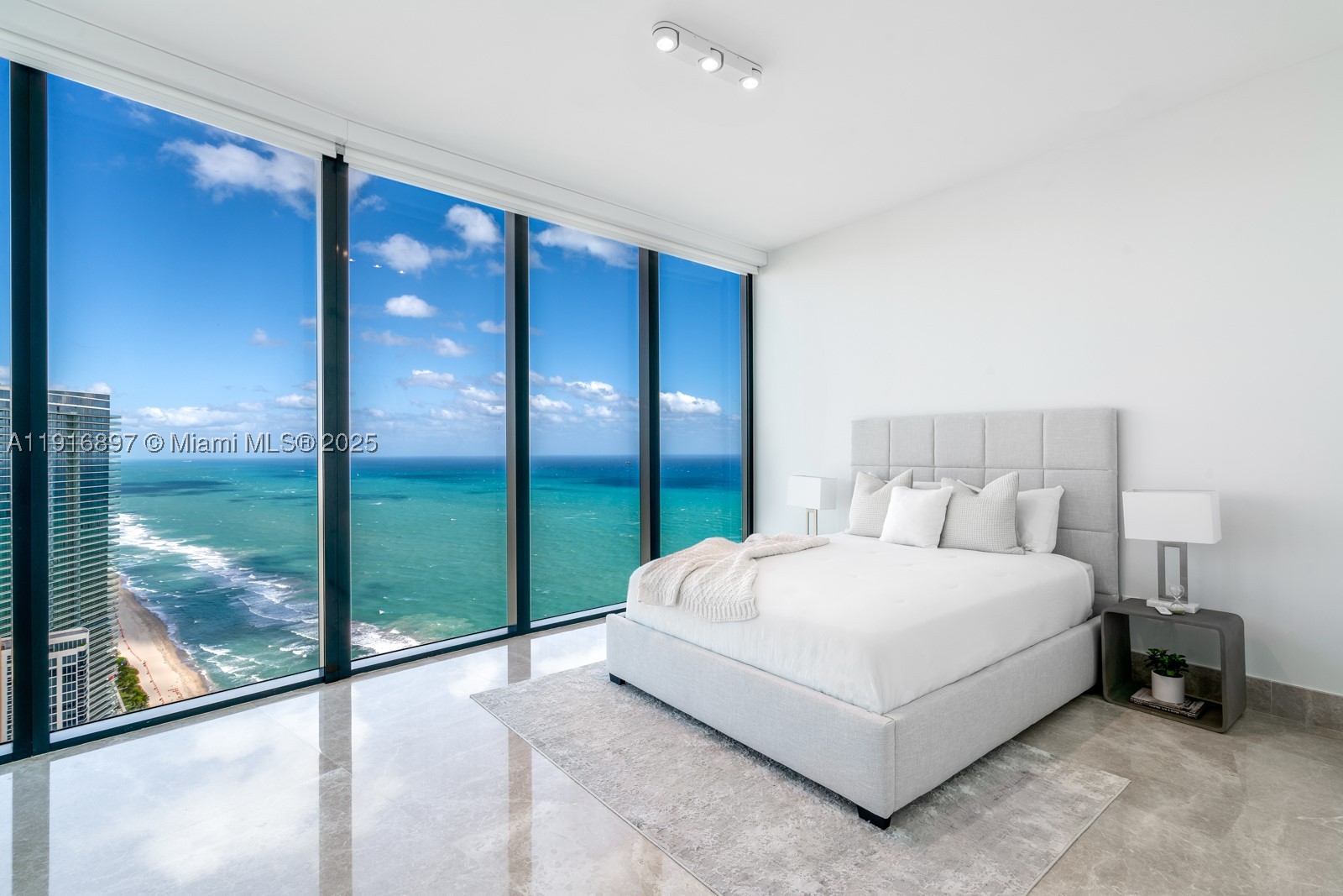 18555 Collins Ave 5105 — photo