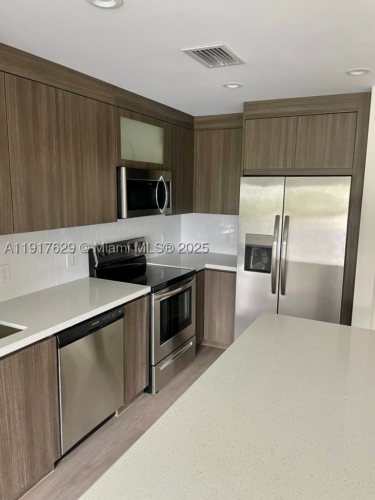 1938 Jackson St 403 — photo