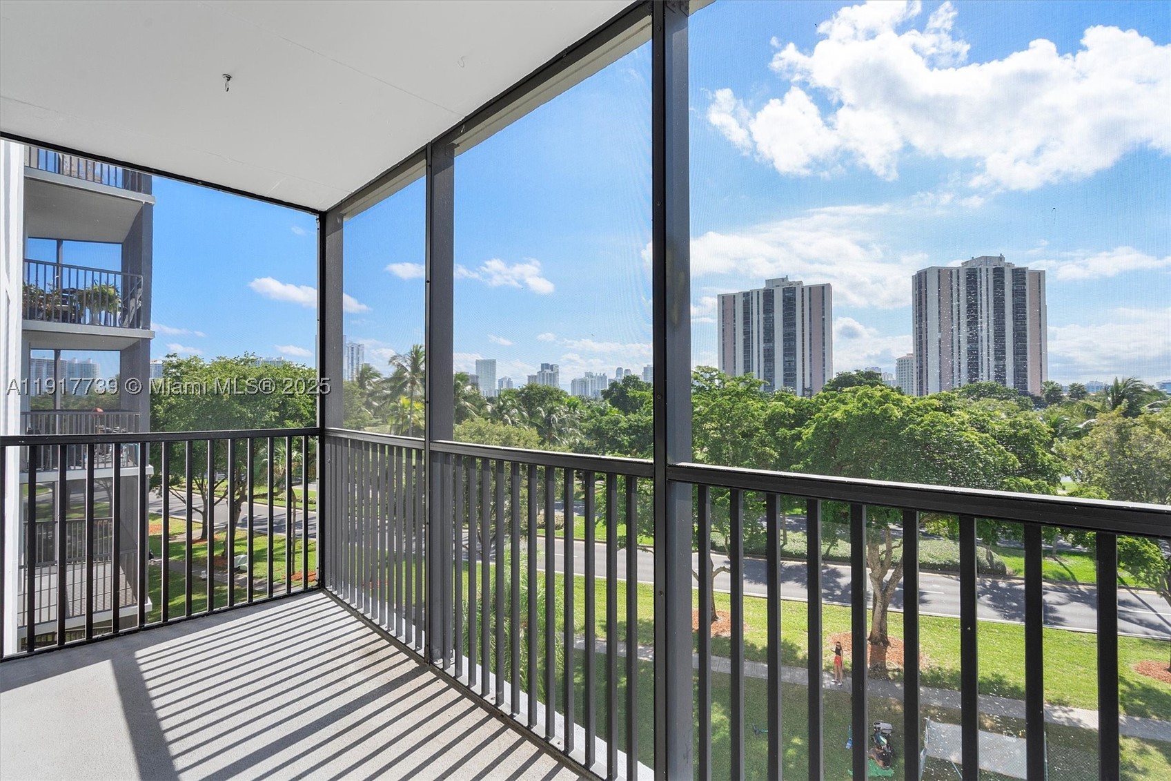 3101 N Country Club Dr 504 — photo