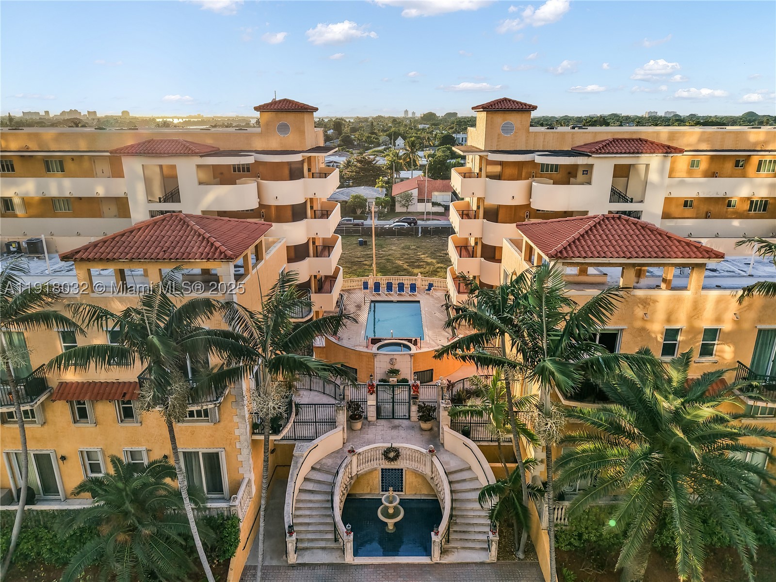 8888 Collins Ave 103 — photo