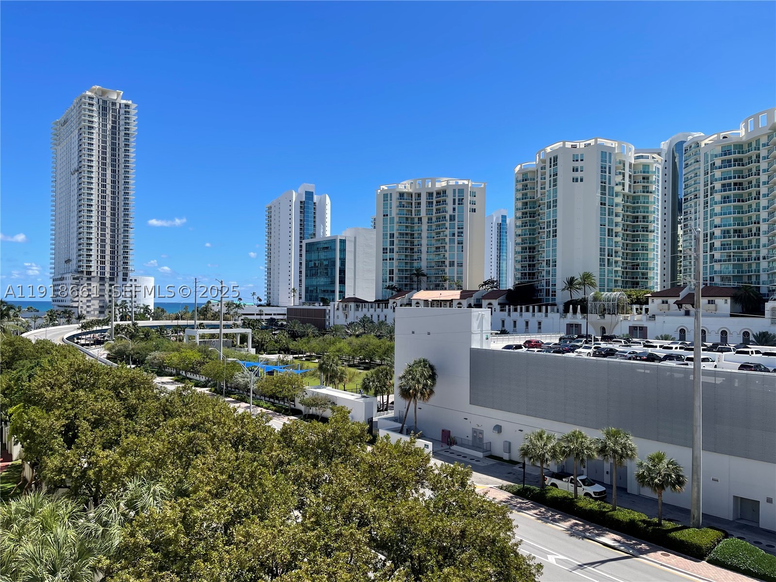 16909 N Bay Rd 716 — photo
