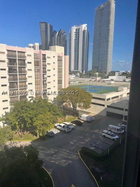 16909 N Bay Rd 805 — photo